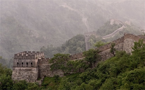 周末旅行的理想地方,成都的景点免费开放学生党可以免费入住